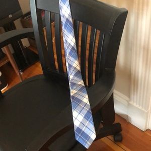 Dibi blue and white tie—FREE with purchase!